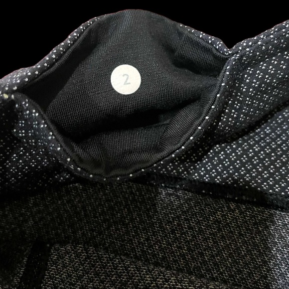 Lululemon Pants Size 2 - Picture 4 of 5